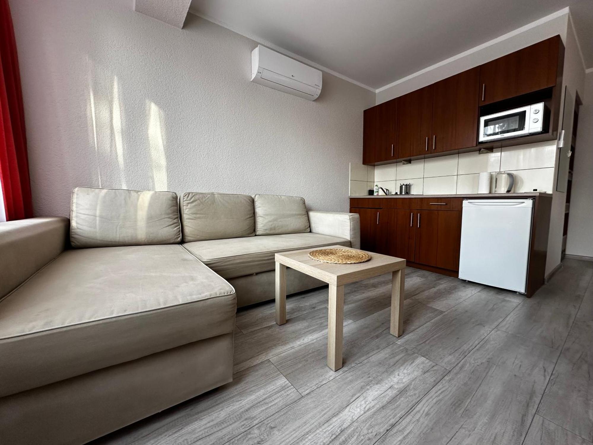 Kompleks Apartament-Serwis Krasków Εξωτερικό φωτογραφία