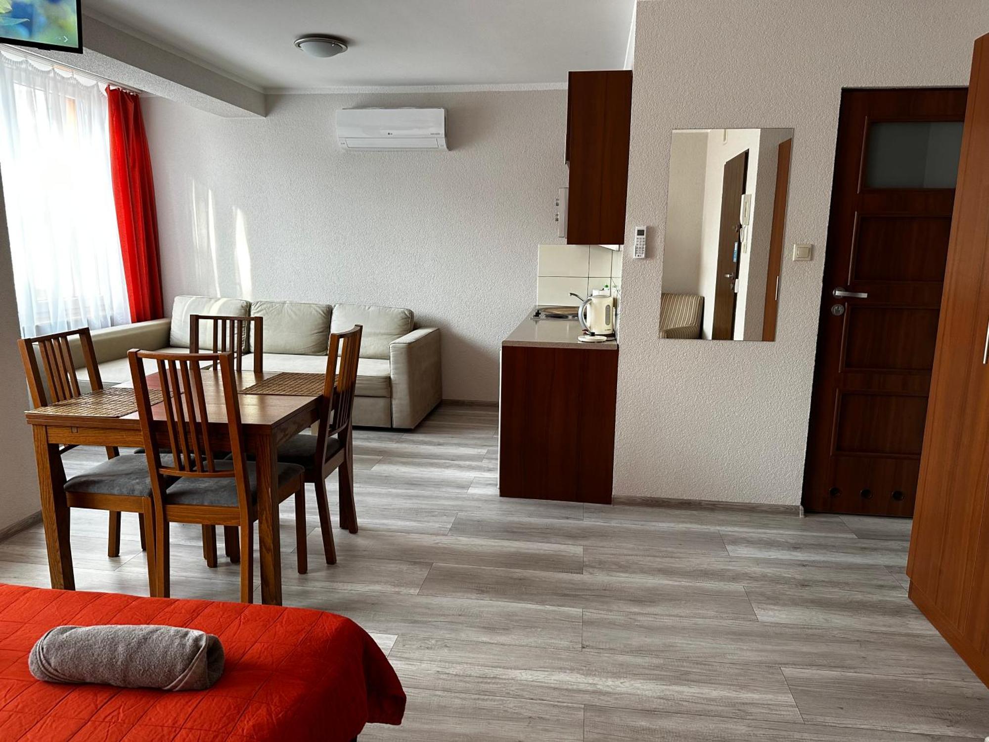 Kompleks Apartament-Serwis Krasków Εξωτερικό φωτογραφία
